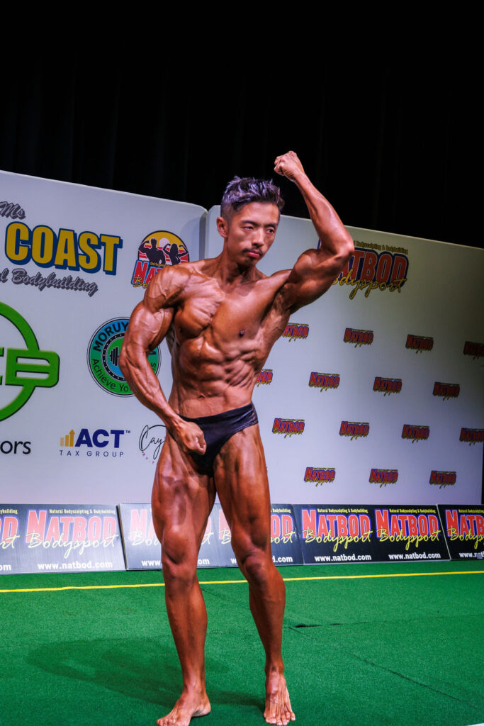 shredded oblique pose - elite